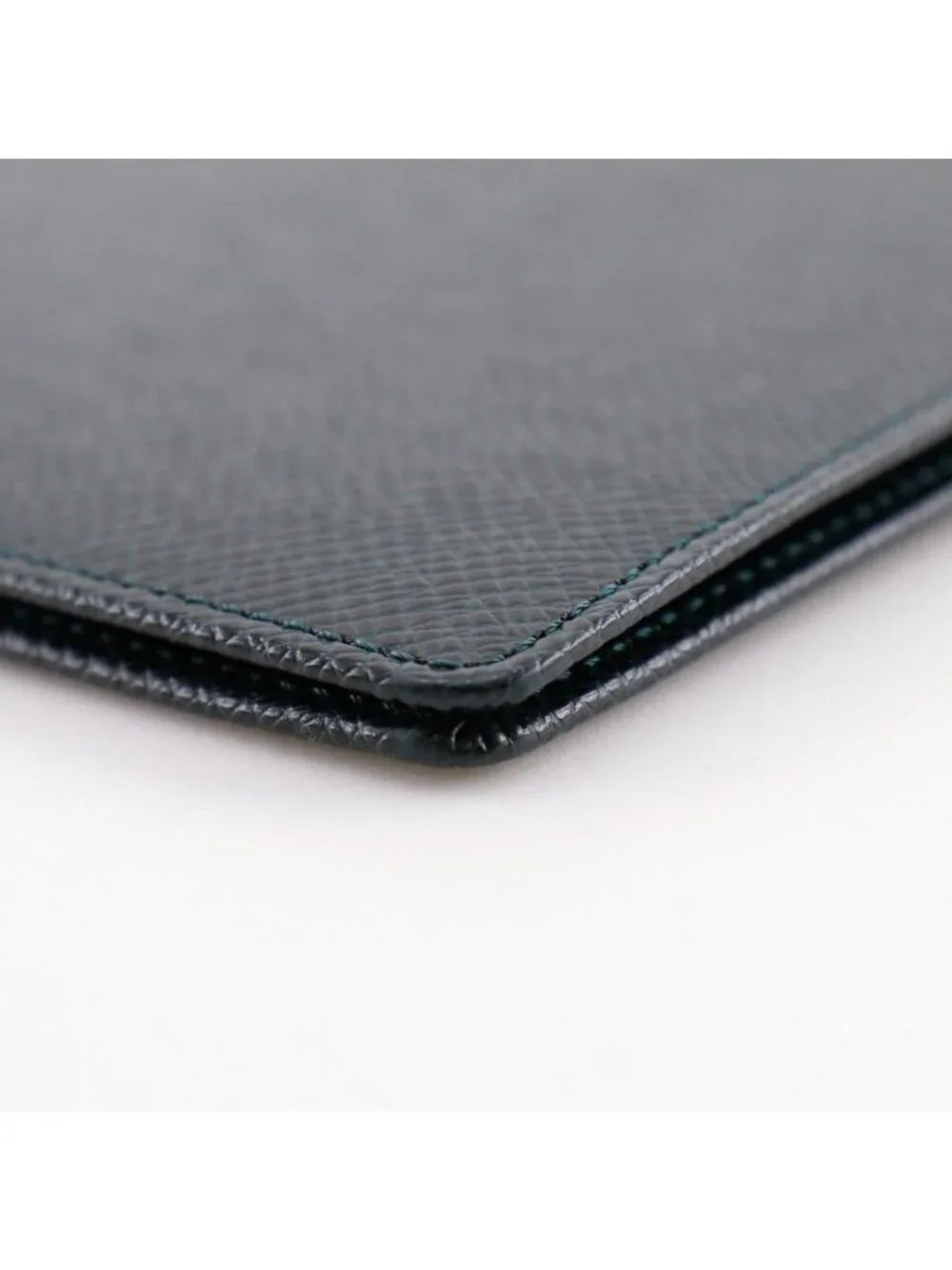 Louis Vuitton Agenda Bureau Notebook Cover Taiga Epi Sear Dark Green